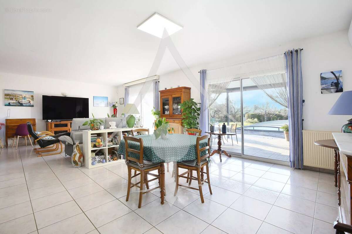 Maison à LAVERNOSE-LACASSE