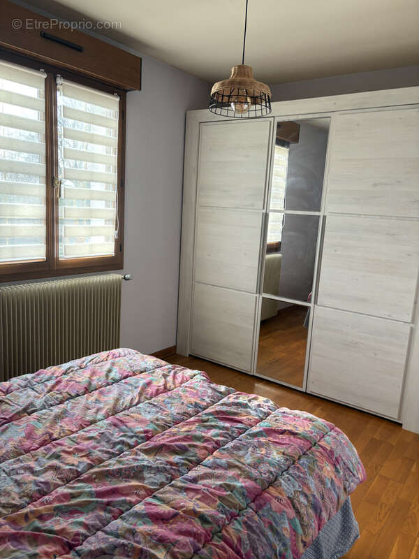 Maison à AMBRIERES-LES-VALLEES