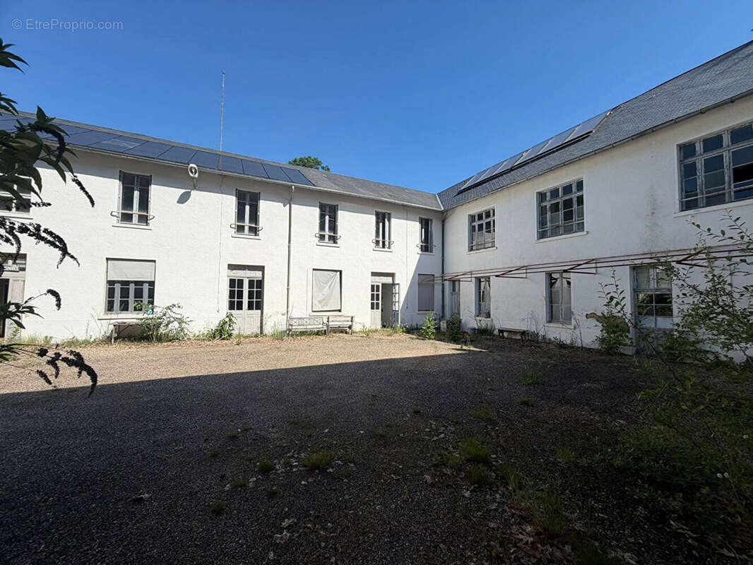 Maison à CHATEAUNEUF-LA-FORET