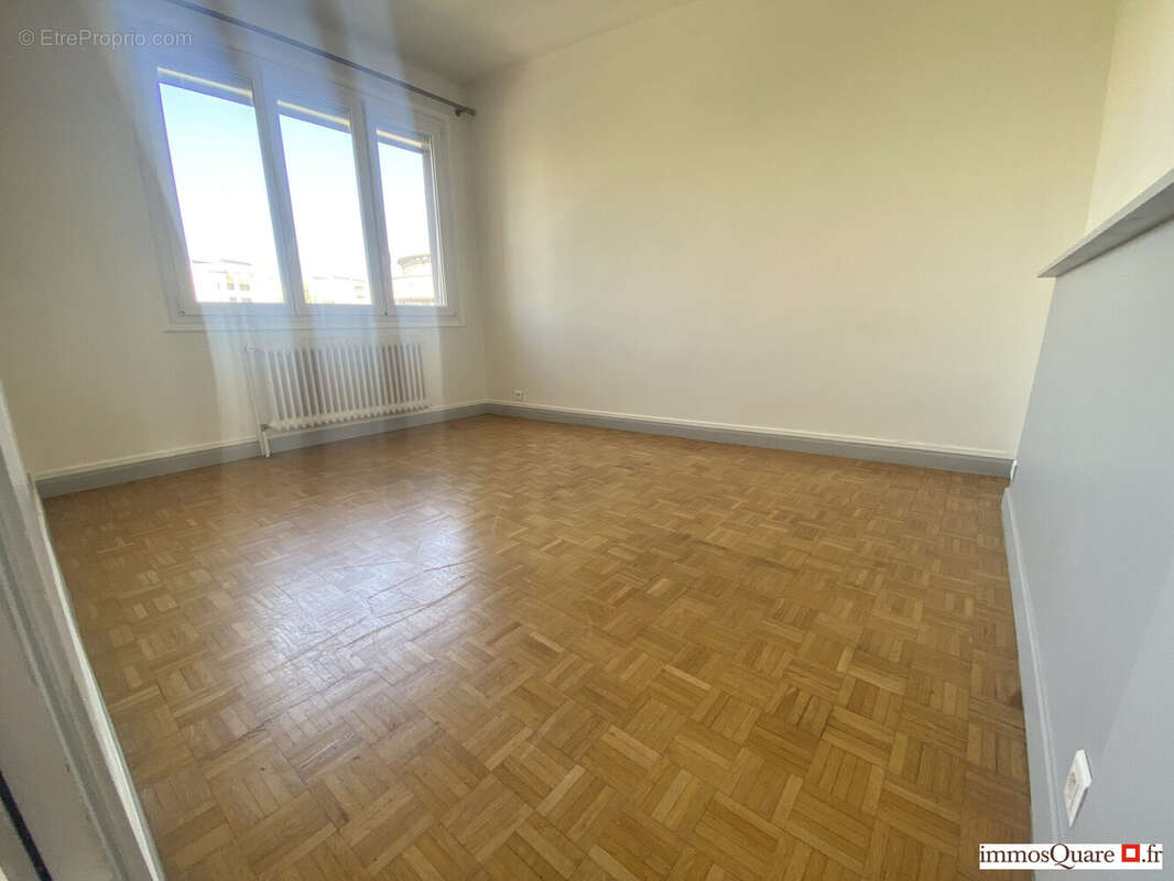 Appartement à LYON-8E