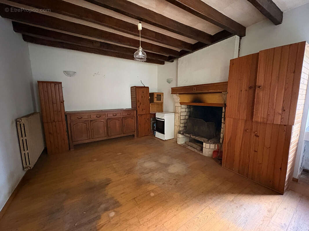 Maison à THOUARCE