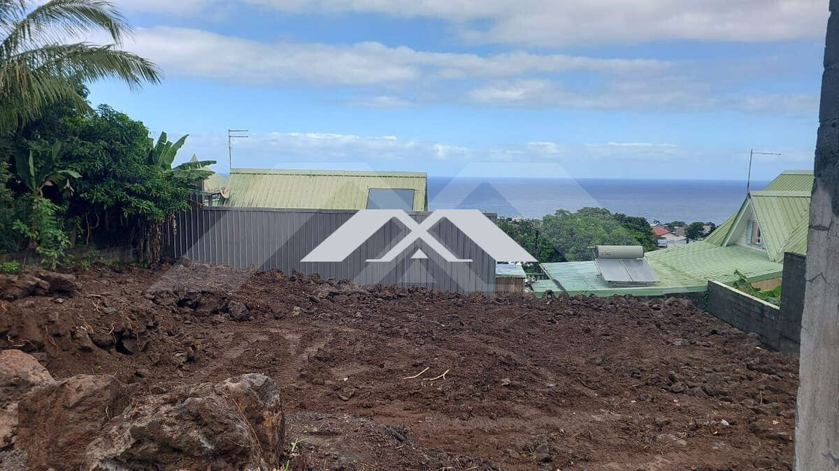 Terrain à SAINT-JOSEPH