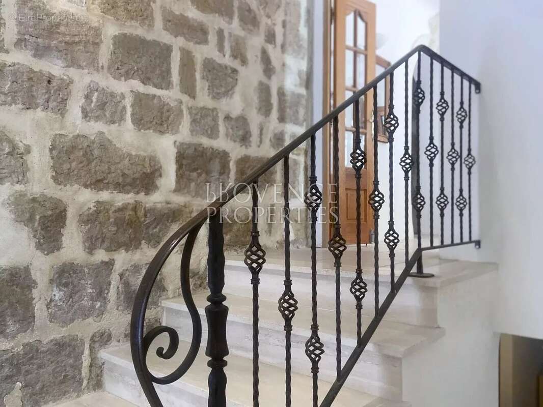 Maison à CORRENS