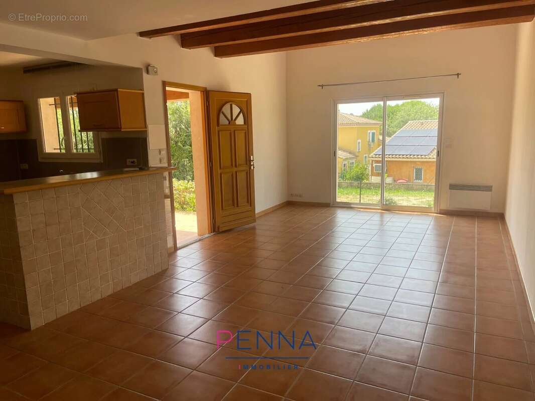 Maison à LA CALMETTE