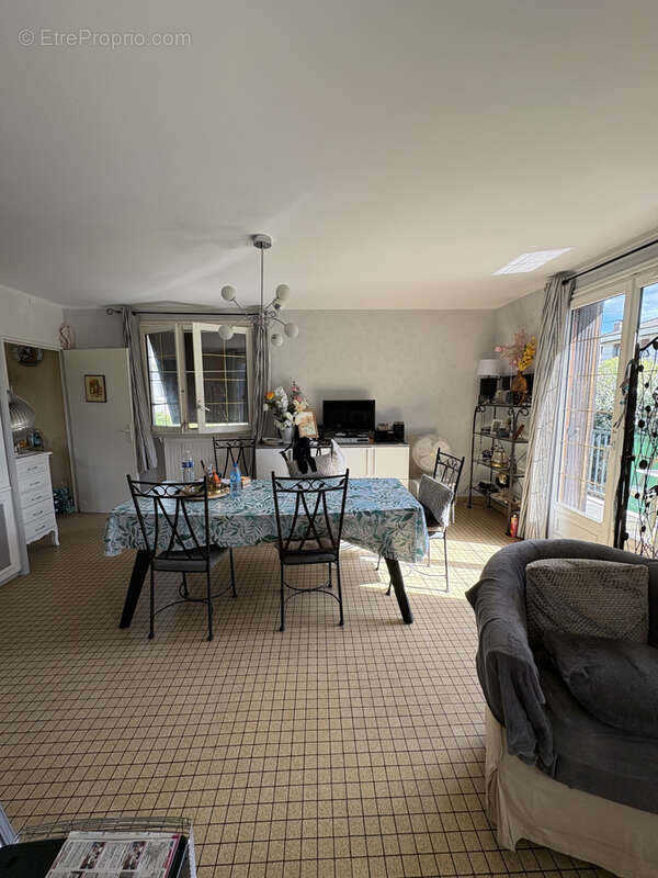 Maison à MONTAYRAL