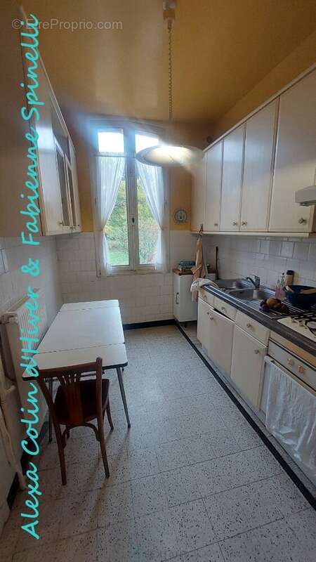 Maison bourgeoise à rénover en coeur de village - photo 5