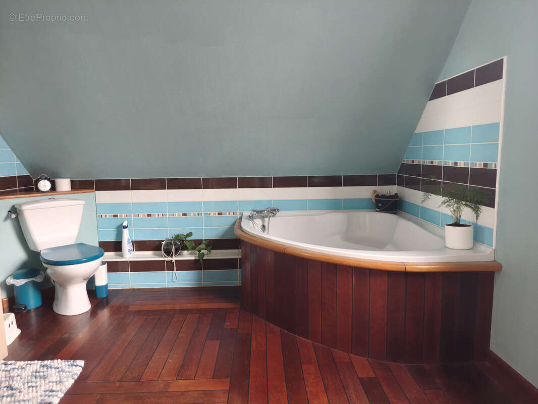 Maison à SAINT-PIERRE-SUR-DIVES