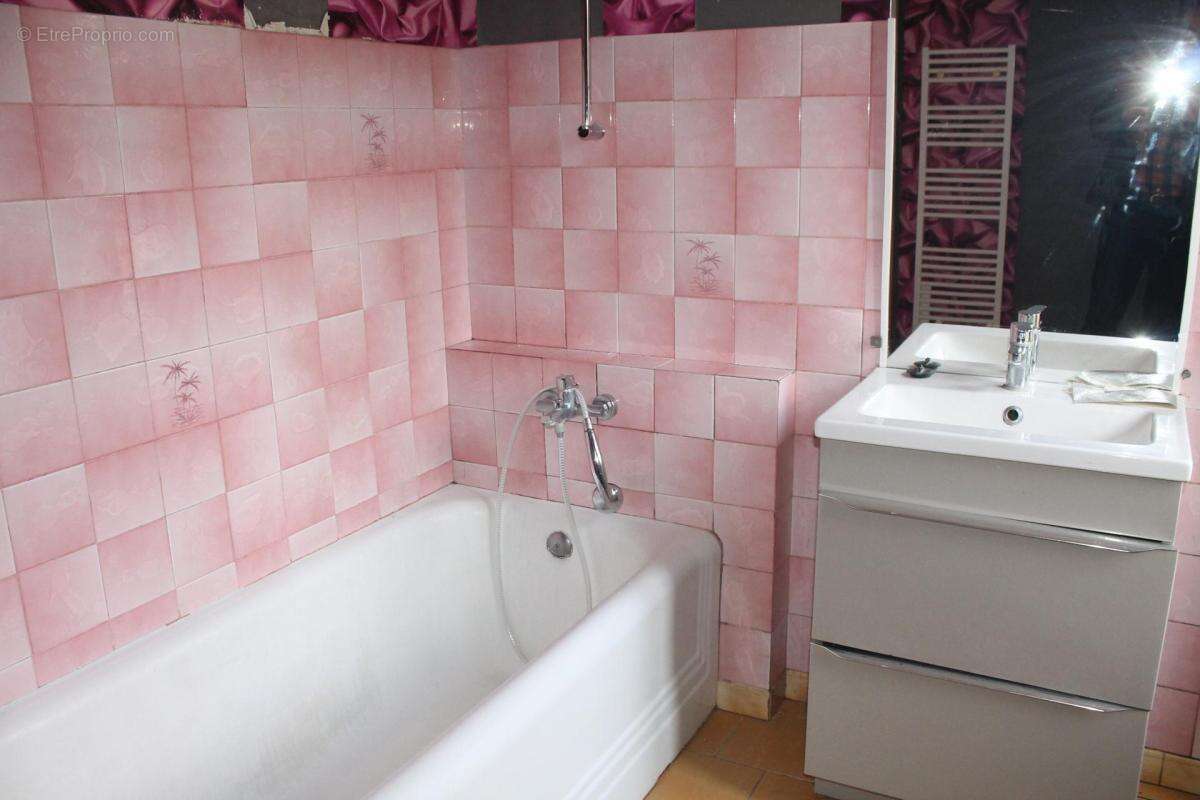 Appartement à FRESNAY-SUR-SARTHE