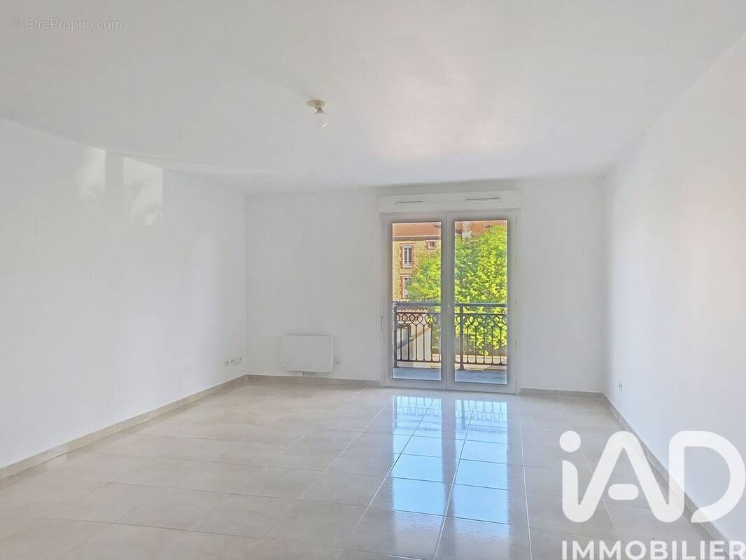 Photo 1 - Appartement à PONTAULT-COMBAULT