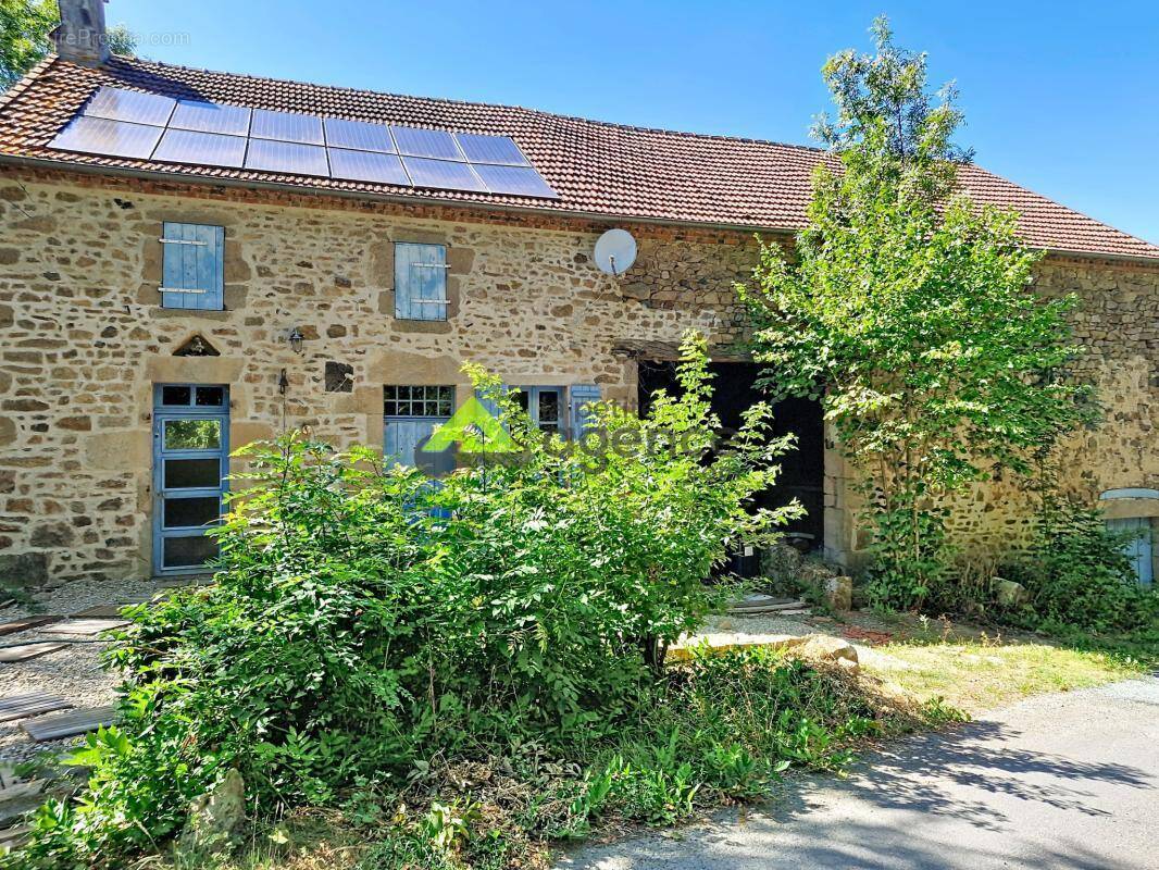 Maison à SAINT-DIZIER-LES-DOMAINES