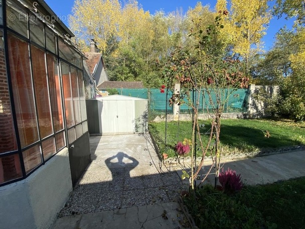 Maison à JULLY-SUR-SARCE