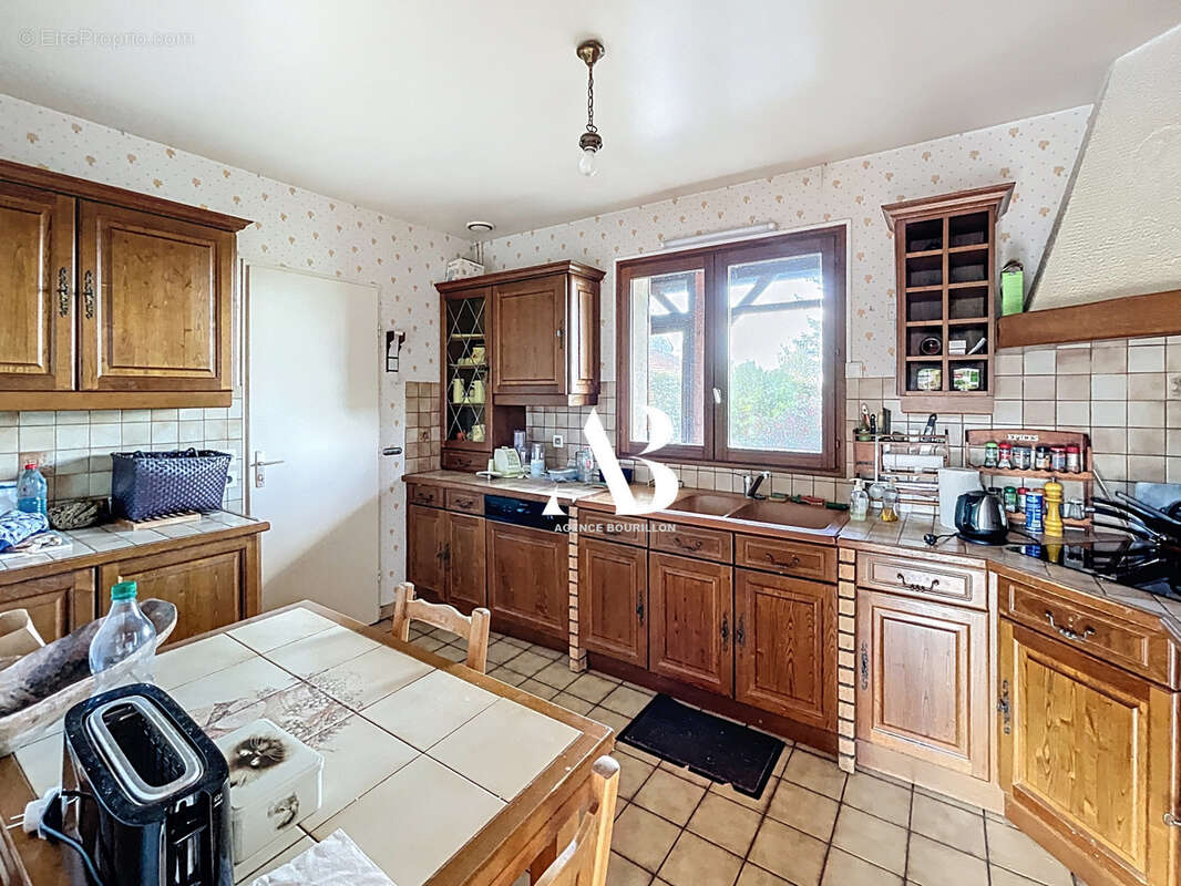 Maison à GRANDPUITS-BAILLY-CARROIS