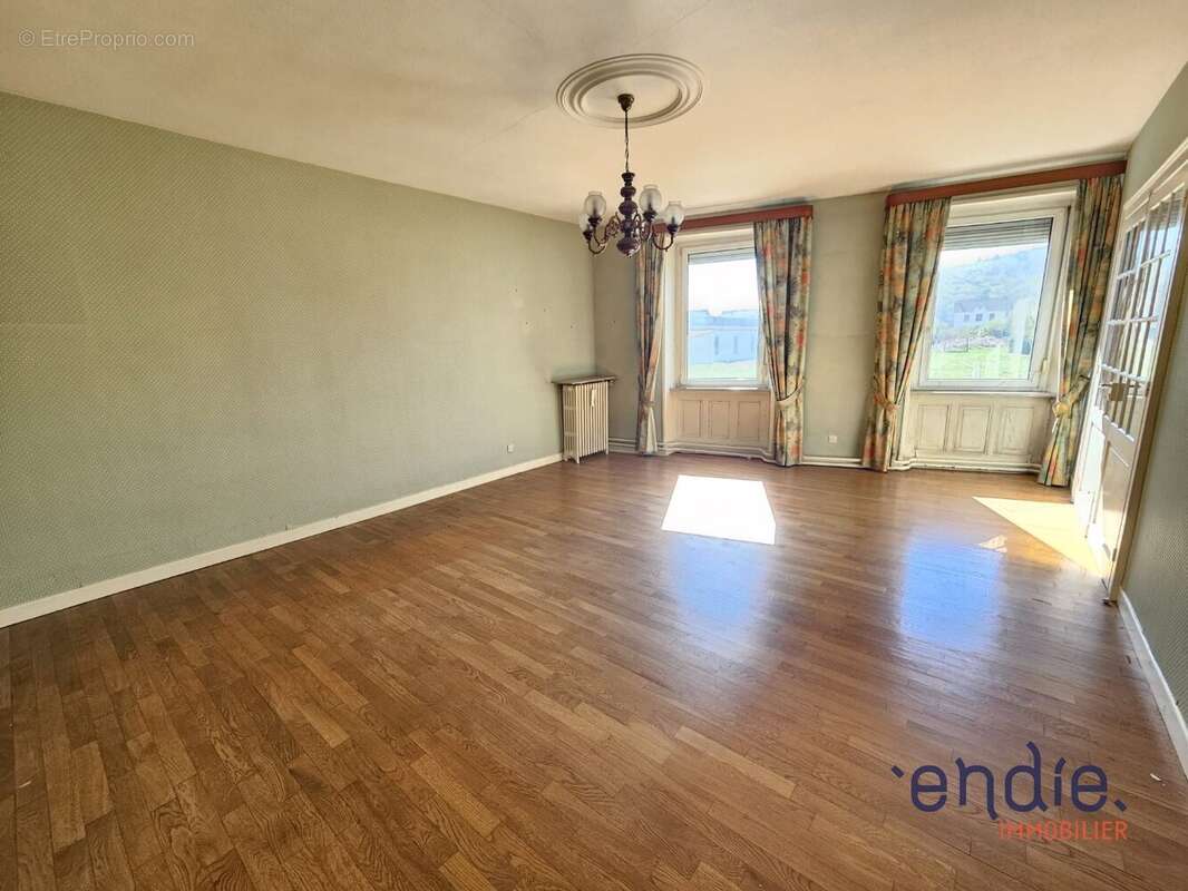 Appartement à VALDOIE