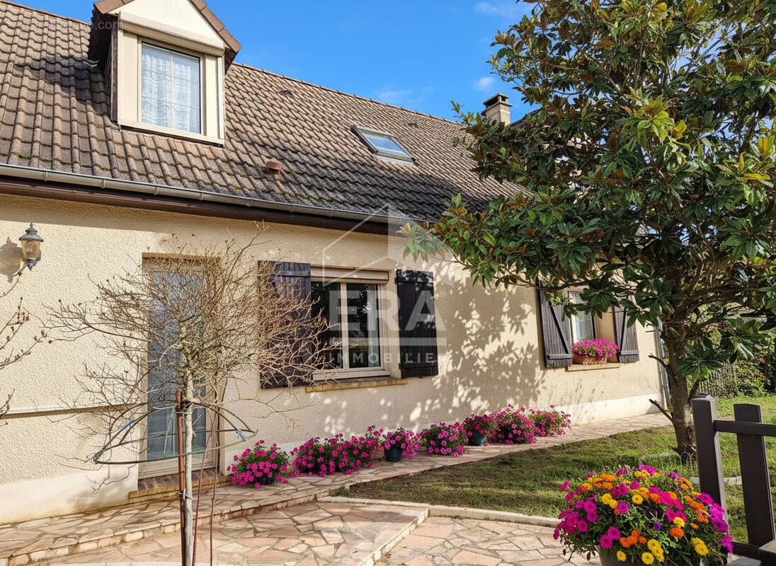 Maison à LES MUREAUX