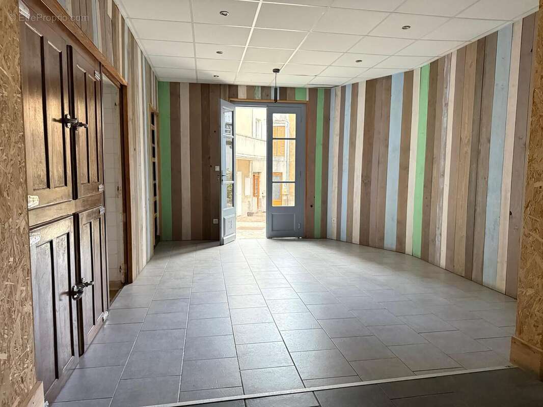   - Maison à ANTRAIGUES-SUR-VOLANE