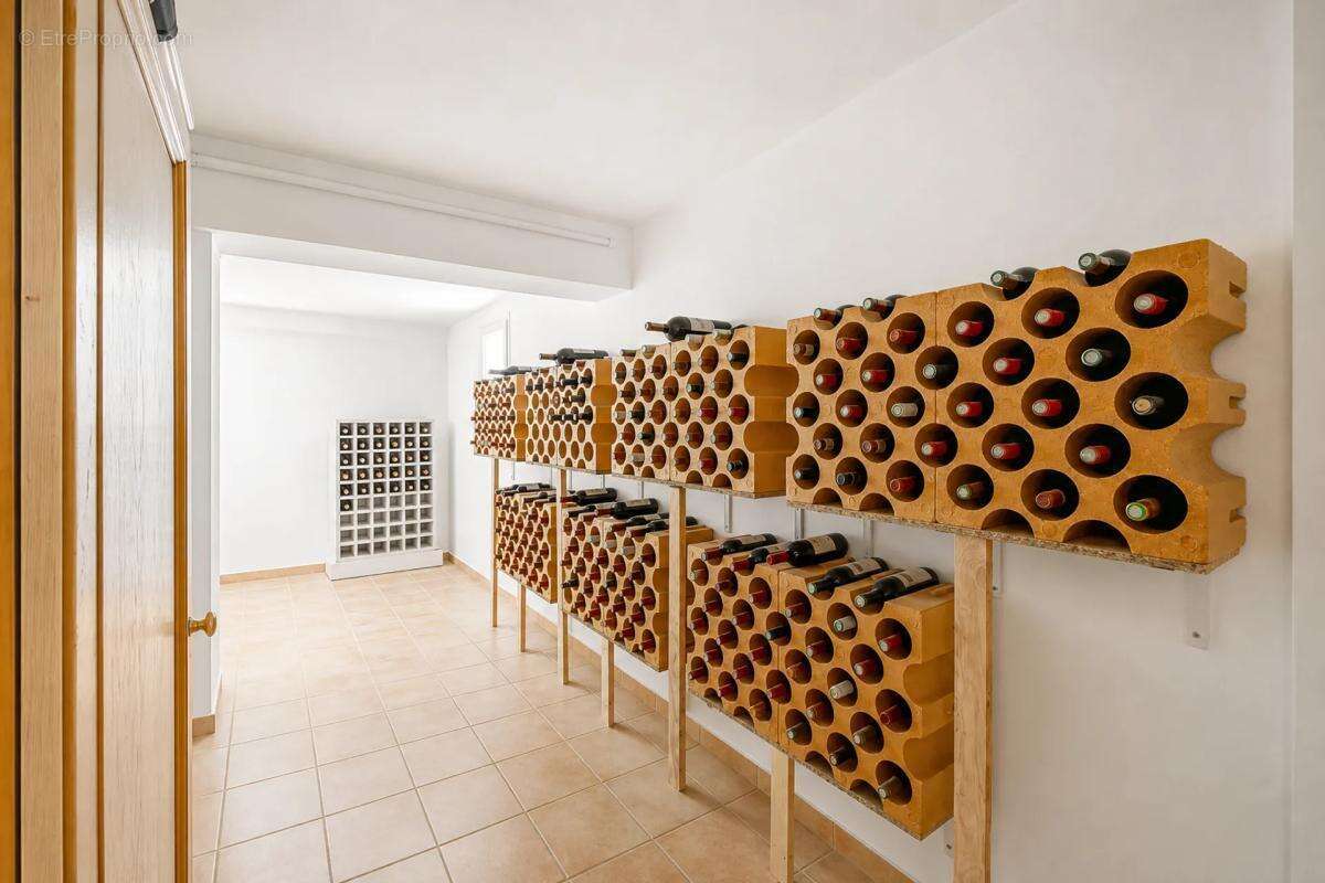 Maison de 6 pièces de 256 m² à Le Bar-sur-Loup - photo 62