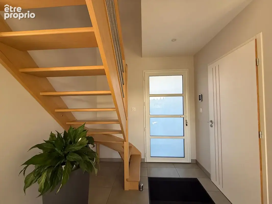 Maison récente avec piscine - photo 2