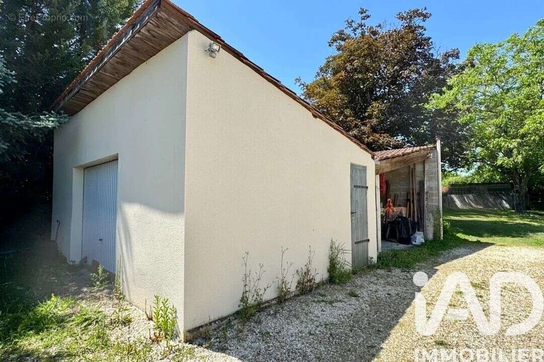 Photo 3 - Maison à YVIERS