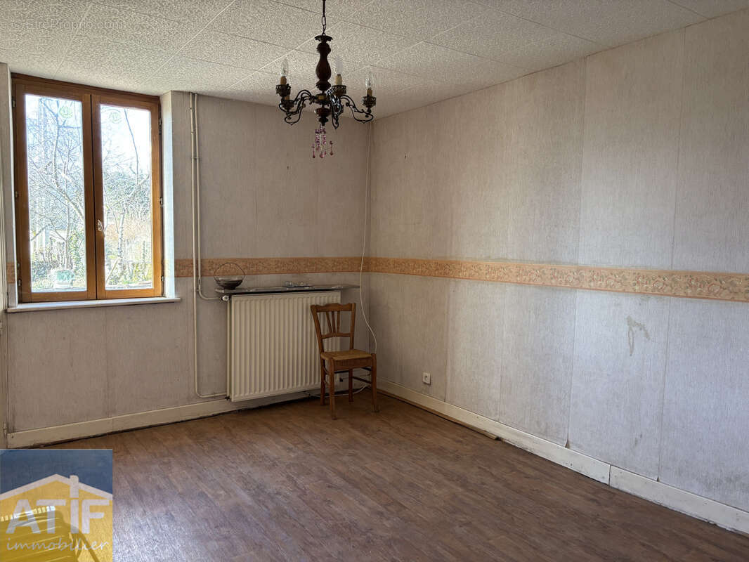 Maison à ARRONNES
