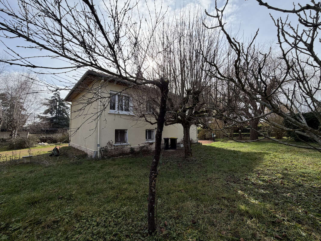 Maison à RIORGES
