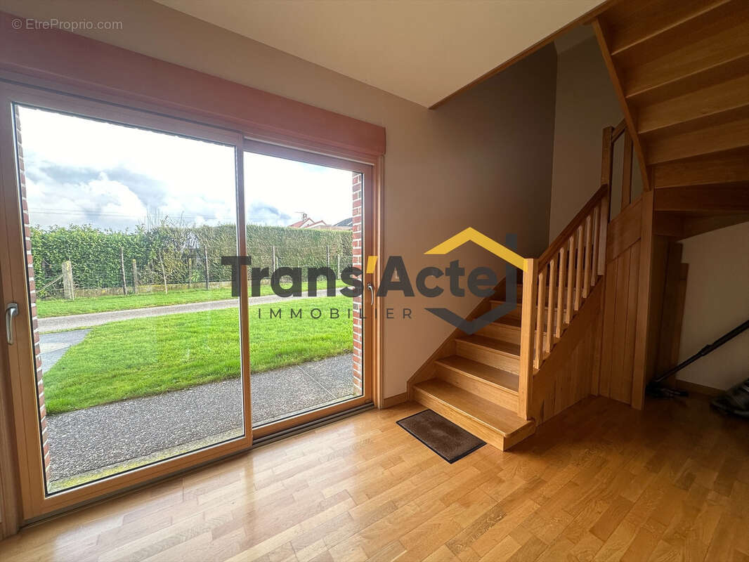 Maison à LATTRE-SAINT-QUENTIN