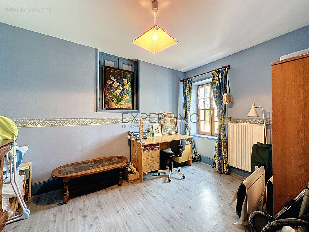Charmante maison avec 2 gîtes indépendants à Sennecey-le-Grand : Calme, Potentiel et Revenu - photo 16