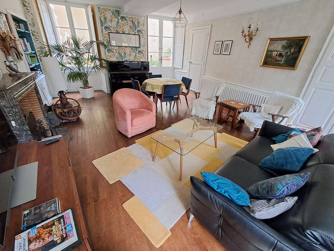 Maison à CHATEAU-GONTIER