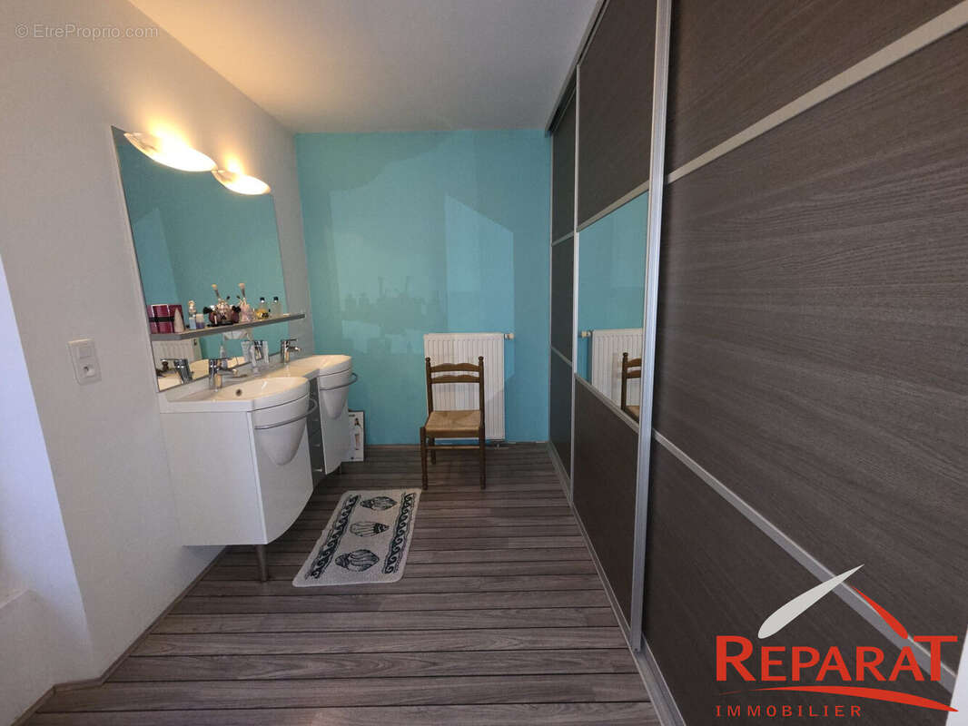 Commerce à SAINT-CLEMENT