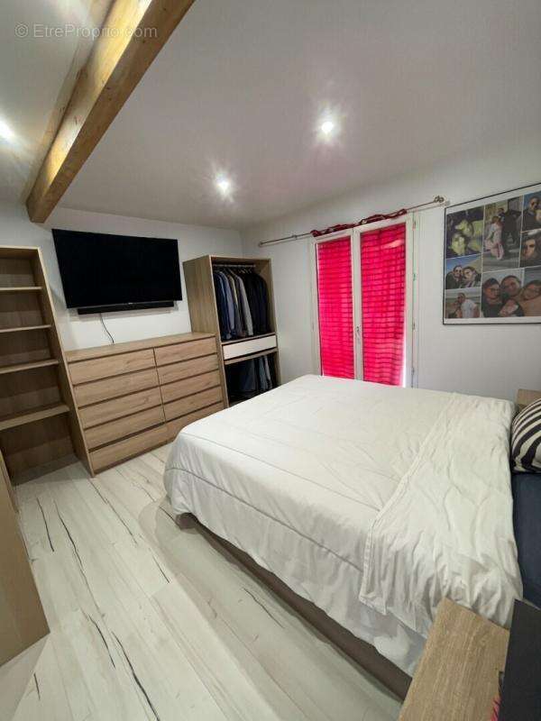 Maison Saint Denis De Pile 5 pièce(s)  4 chambres 118 m2 Terrain 1280m2 - photo 9