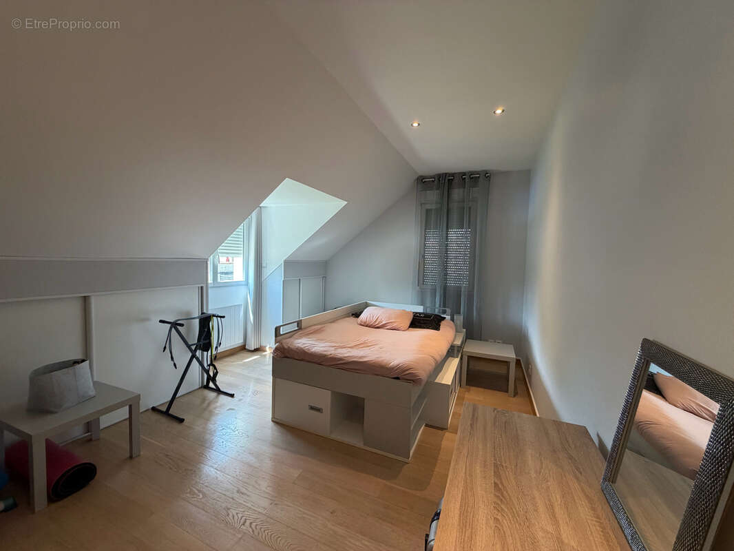 Maison à HOUDAN