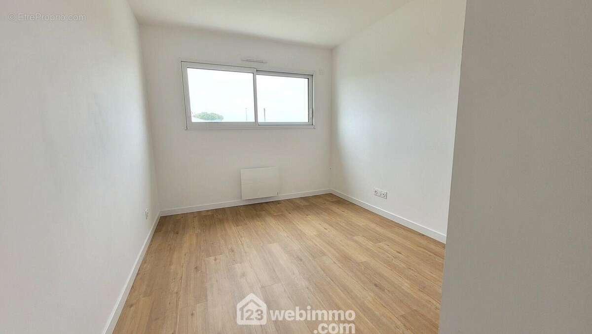 Une seconde chambre - Maison à SAINT-HILAIRE-LA-FORET
