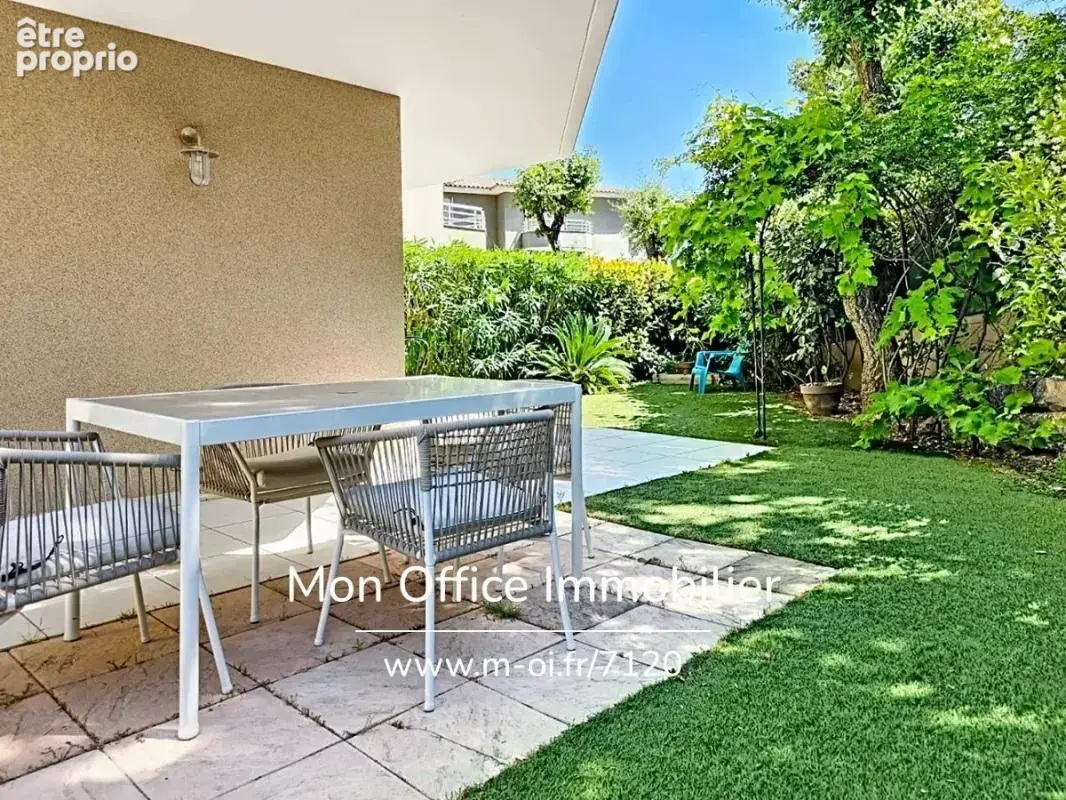 Référence : 7120-les - appartement t3 grand jardin proche centre & plages à cavalaire sur mer - photo 4