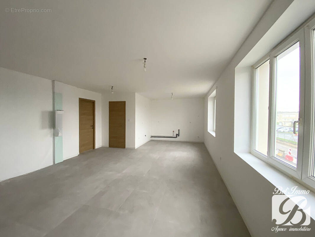 Appartement à BALAN