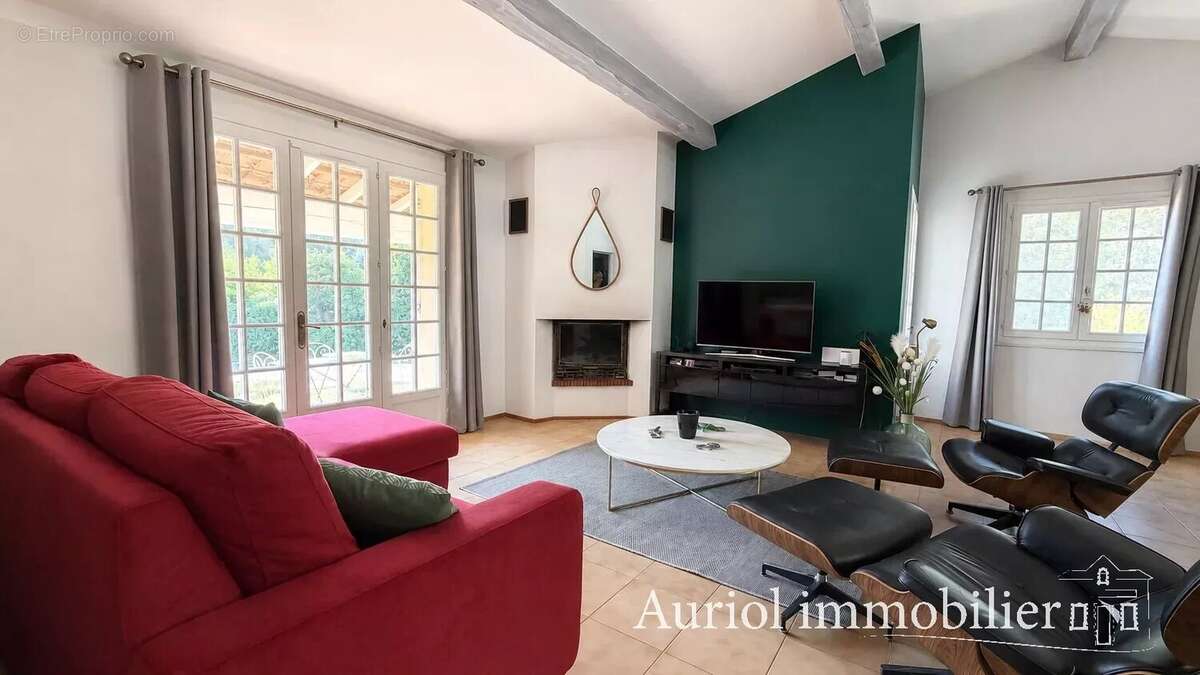 AURIOL - Villa T5 de 145 m² sur 1000 m² de terrain plat - photo 8