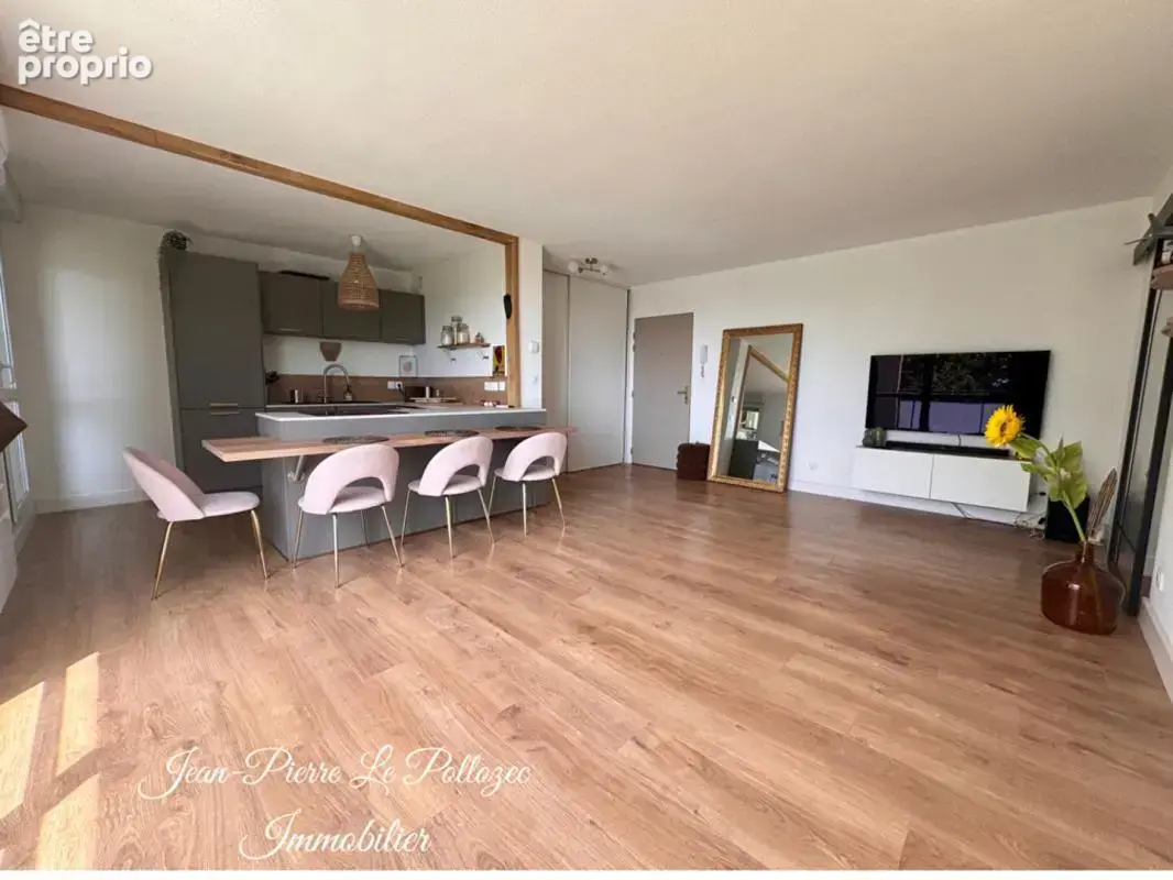 Appartement  T3 avec terrasse et grand garage - photo 2