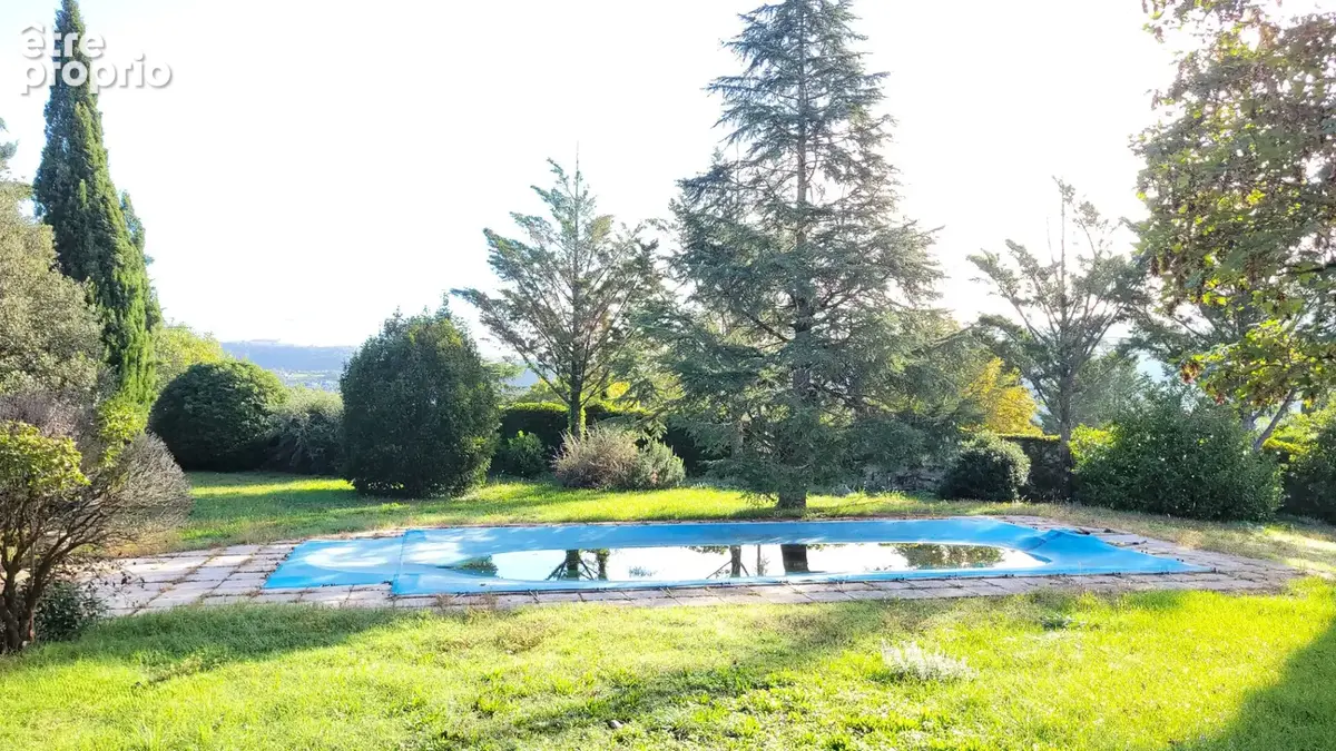 Propriété de caractère avec grand jardin privatif, à seulement 5 minutes  de Villefranche de Rouergue. - photo 3