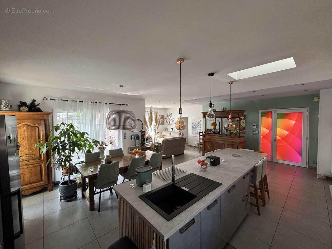 Maison à SAINT-MARCEL-LES-VALENCE