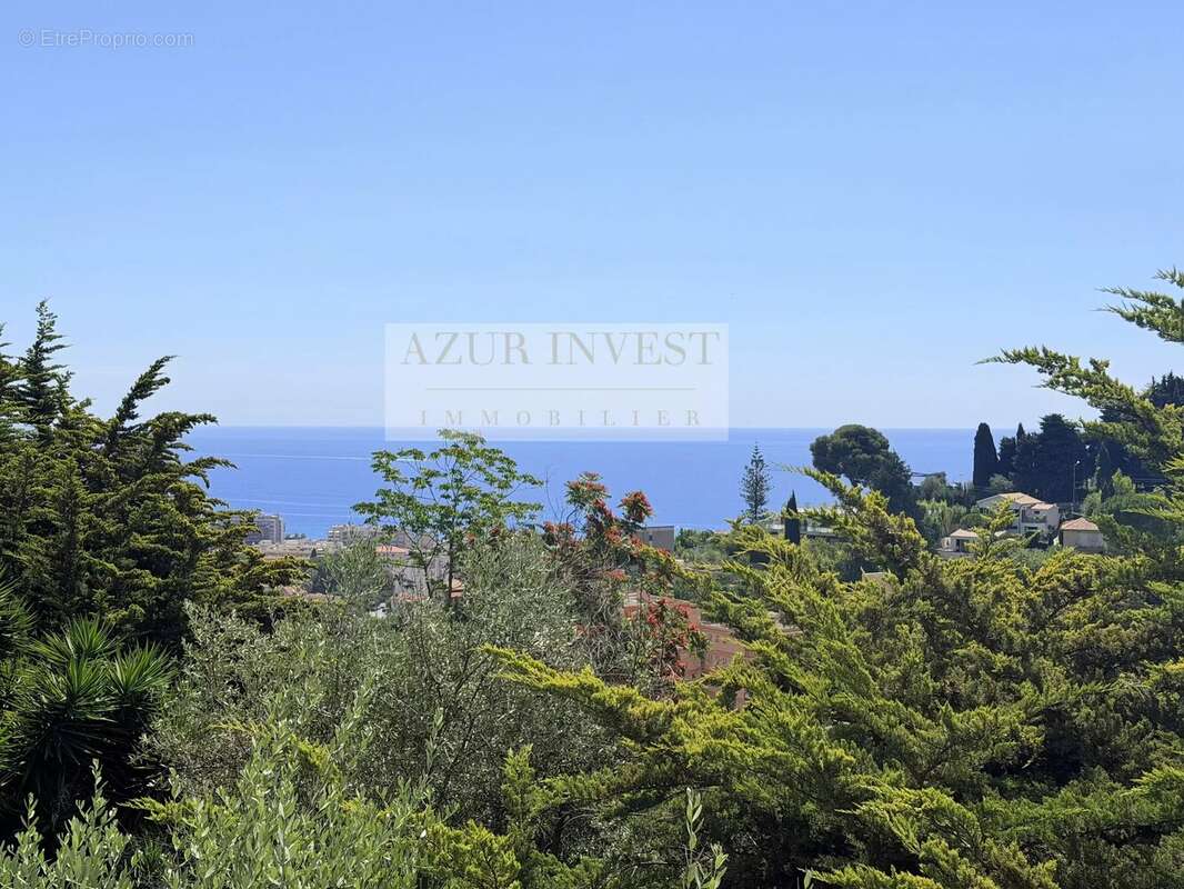 Appartement à ROQUEBRUNE-CAP-MARTIN