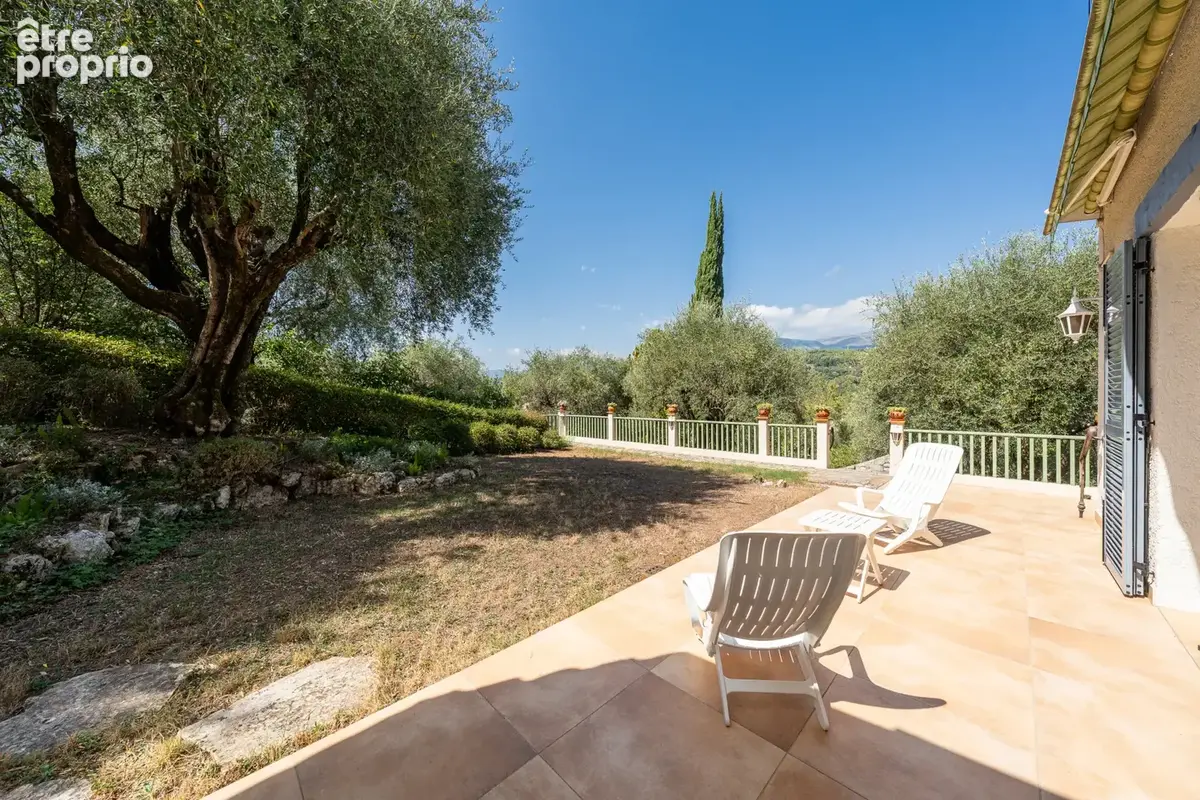 Villa avec piscine et pool house dans un environnement calme et bucolique - photo 20