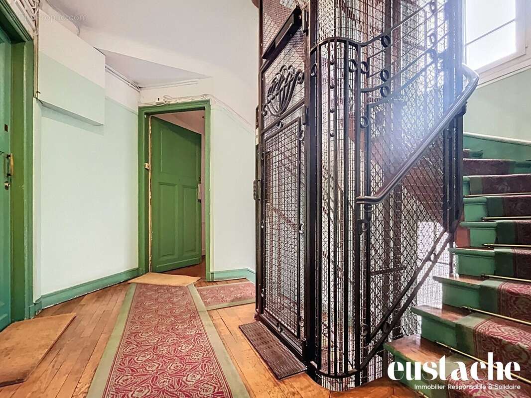 Appartement à LES LILAS