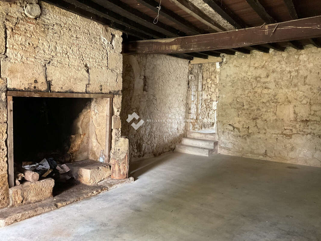 Maison 115 m² à Fources  - photo 4