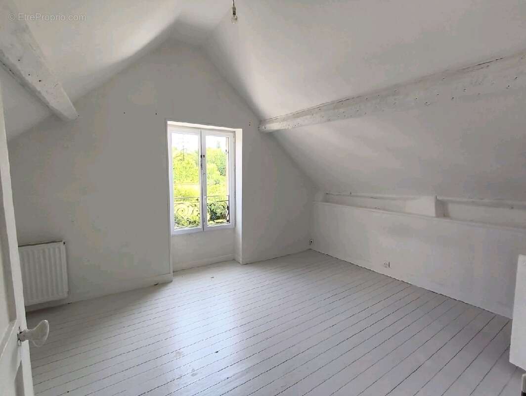 Maison à NESLES-LA-VALLEE