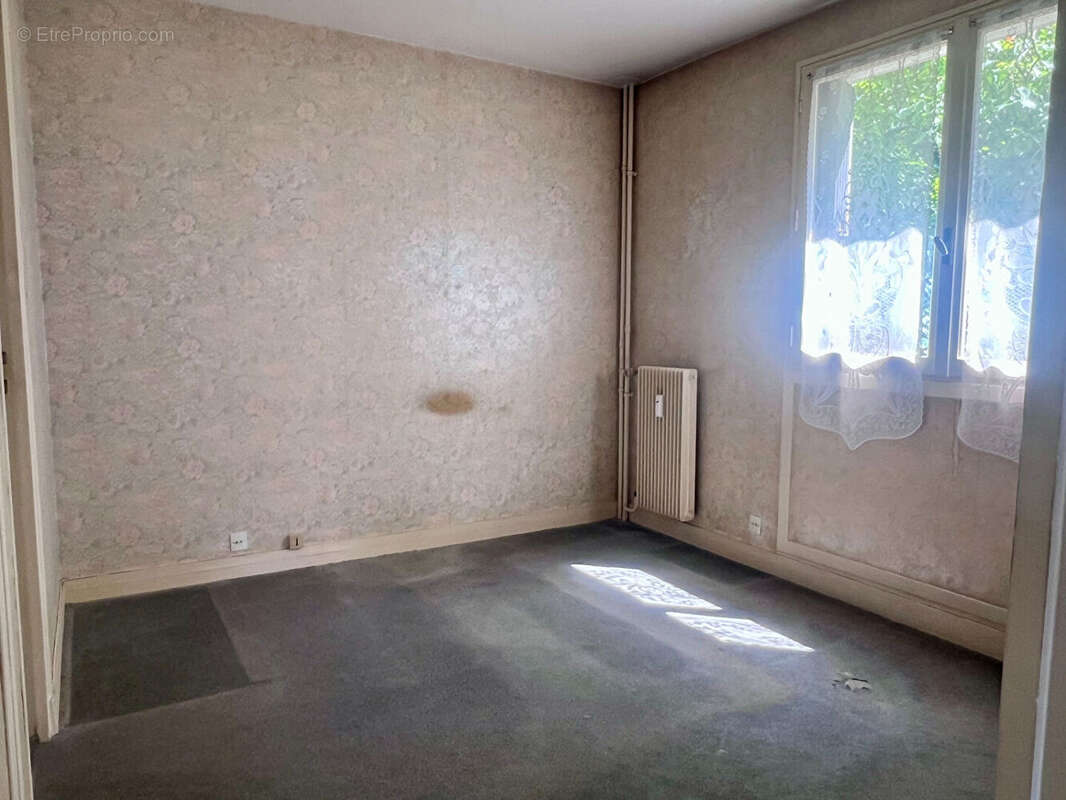 Appartement T2 avec parking et cave - photo 5
