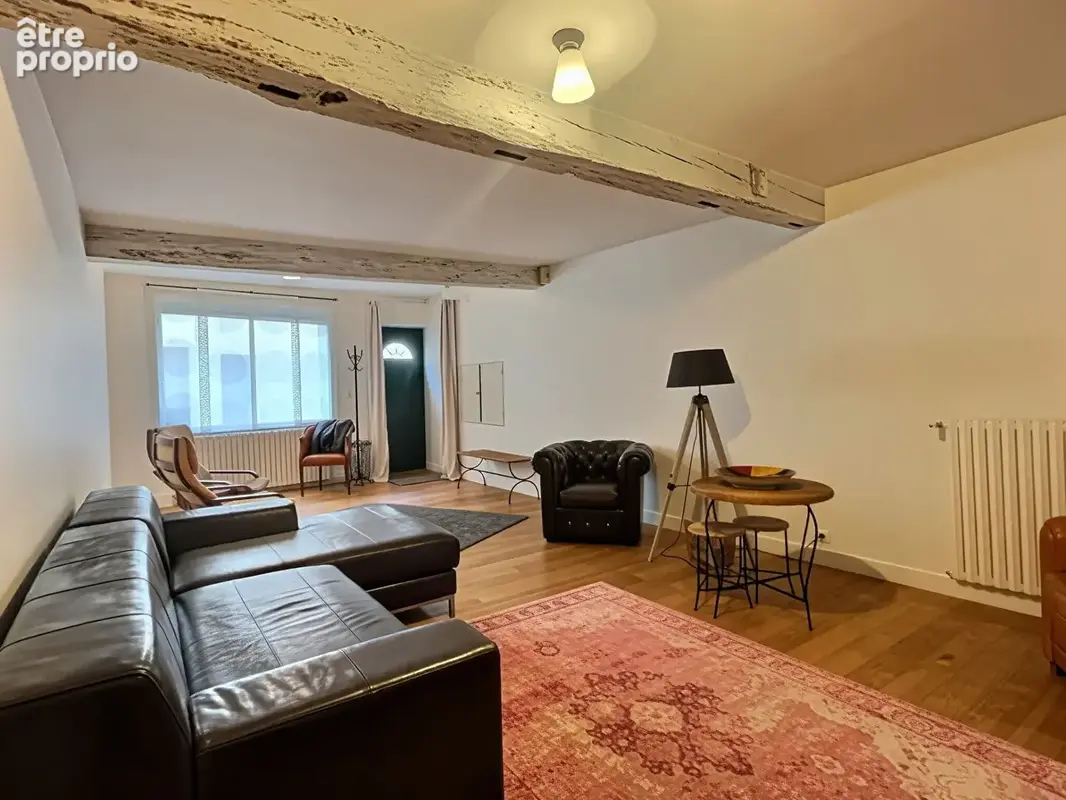Villeneuve-sur-Lot, à deux pas du centre-ville, magnifique maison en pierre de 193 m² sur un terrain d'environ 180 m². Énorme co - photo 3