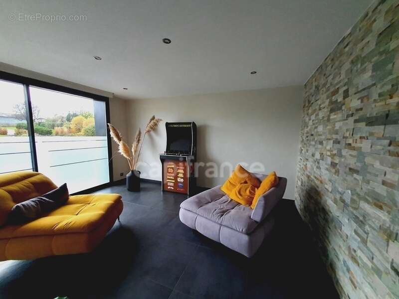 Maison à BOUZINCOURT