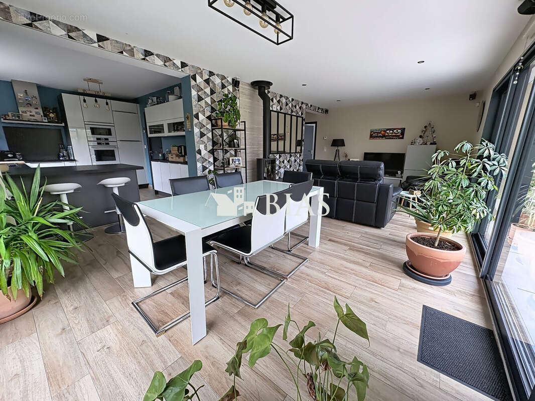Maison 124 m² à Bourg-Achard  - photo 5