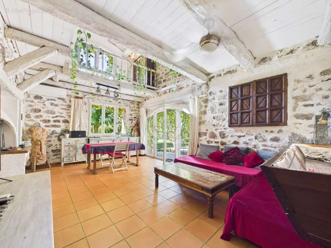 À vendre -Domaine d'exception .  Maison d'hôtes de 2ha - Puget-sur-Argens - photo 3