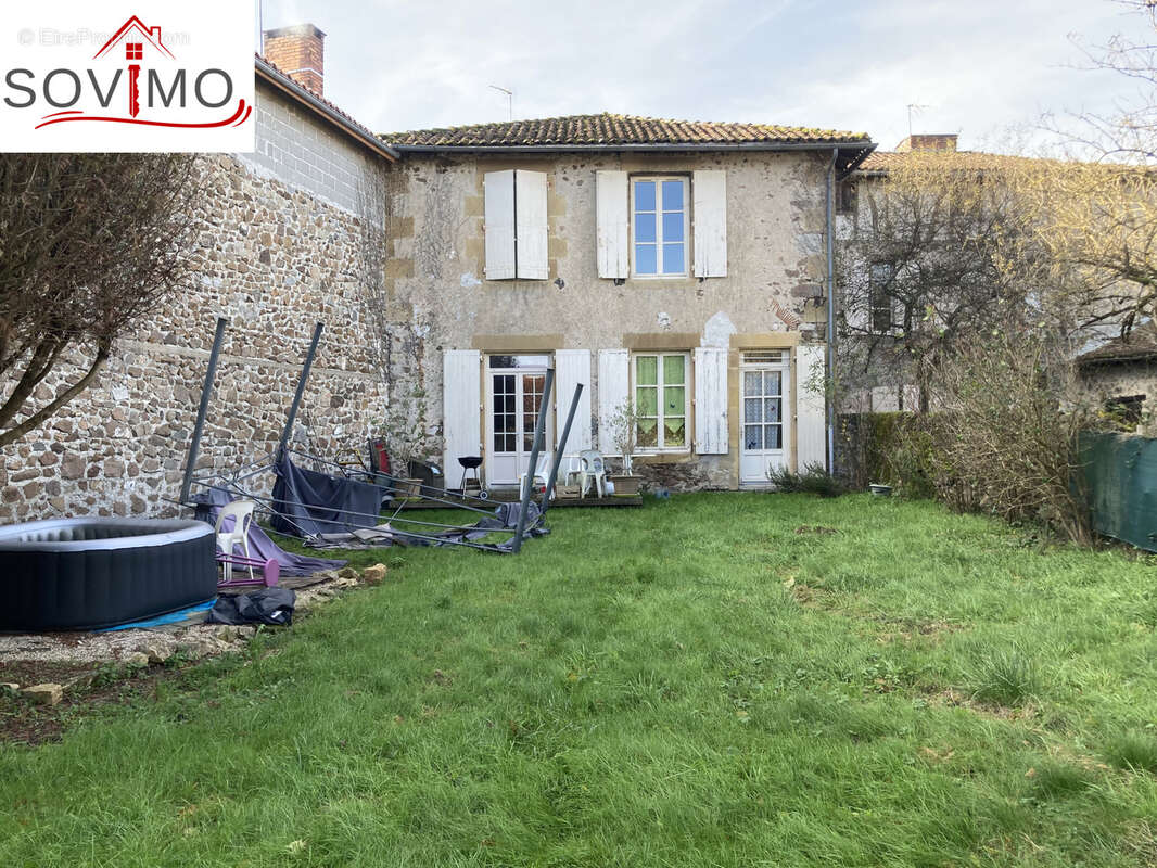 Appartement à SAINT-MAURICE-DES-LIONS