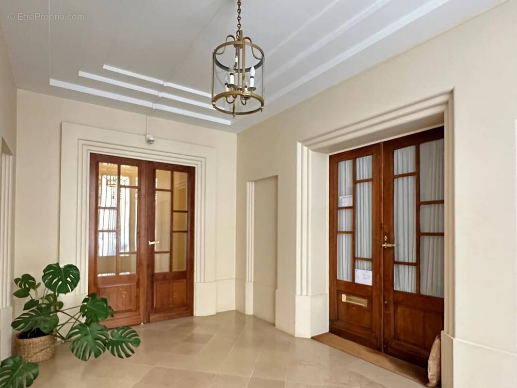 Appartement à PARIS-7E