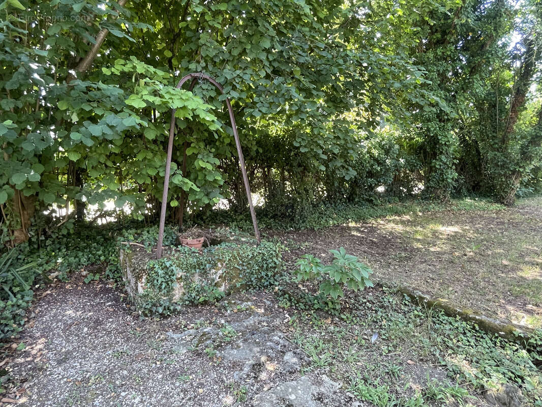 Maison à AIGREFEUILLE-D&#039;AUNIS